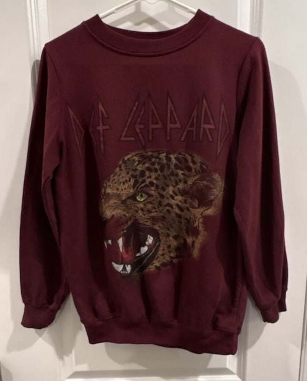 Def Leppard Graphic Band Sweatshirt Maroon Size S